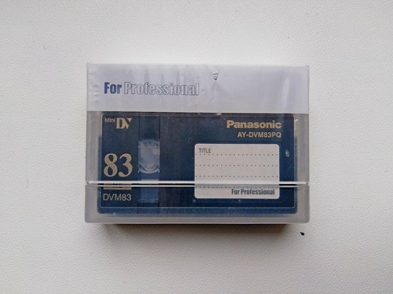 Panasonic professional   quality  mini dv  cassette  83 minuten  AY- DVM-83PQ