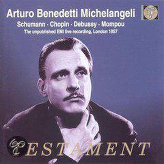 Arturo Benedetti Michelangeli, ontroerd, op de albumhoes van 'Testament' met de opname uit 1957.