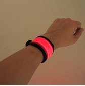 ROOD LED Hardloop Arm Verlichting - Set van 2 stuks -Reflecterende Armband - Hardlopen - Fietsen - Running light - Outdoor Sports - verstelbaar 28 / 32 cm, batterij inbegrepen - 3