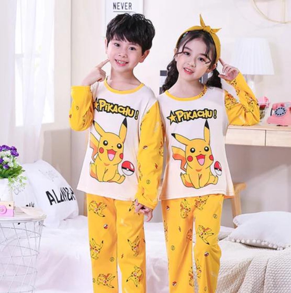 hout audit aanvaarden Pokémon pyjama Pikachu - Pyjama - Pokémon - Kinderen - Slapen -  Nachtkleding | bol.com