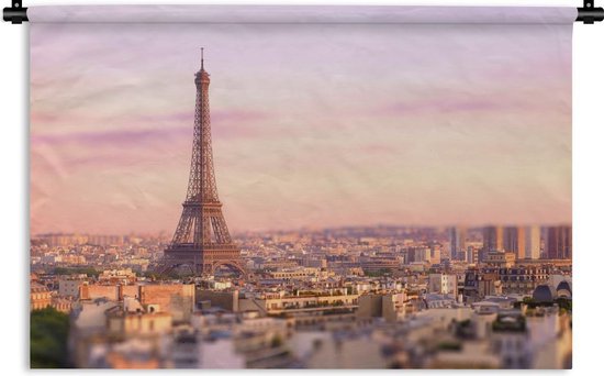 eindpunt detectie Overwegen Wandkleed Eiffeltoren - Uitzicht over Parijs met de Eiffeltoren die erboven  uit steekt... | bol.com