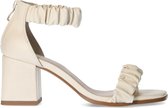 Sacha - Dames - Off white sandalen met geplooide details - Maat 39