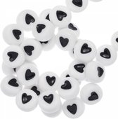 Kralen hartjes wit/zwart - 20 stuks - Acrylkralen - 4x7mm - Hartjes - Witte kralen met zwart hartje