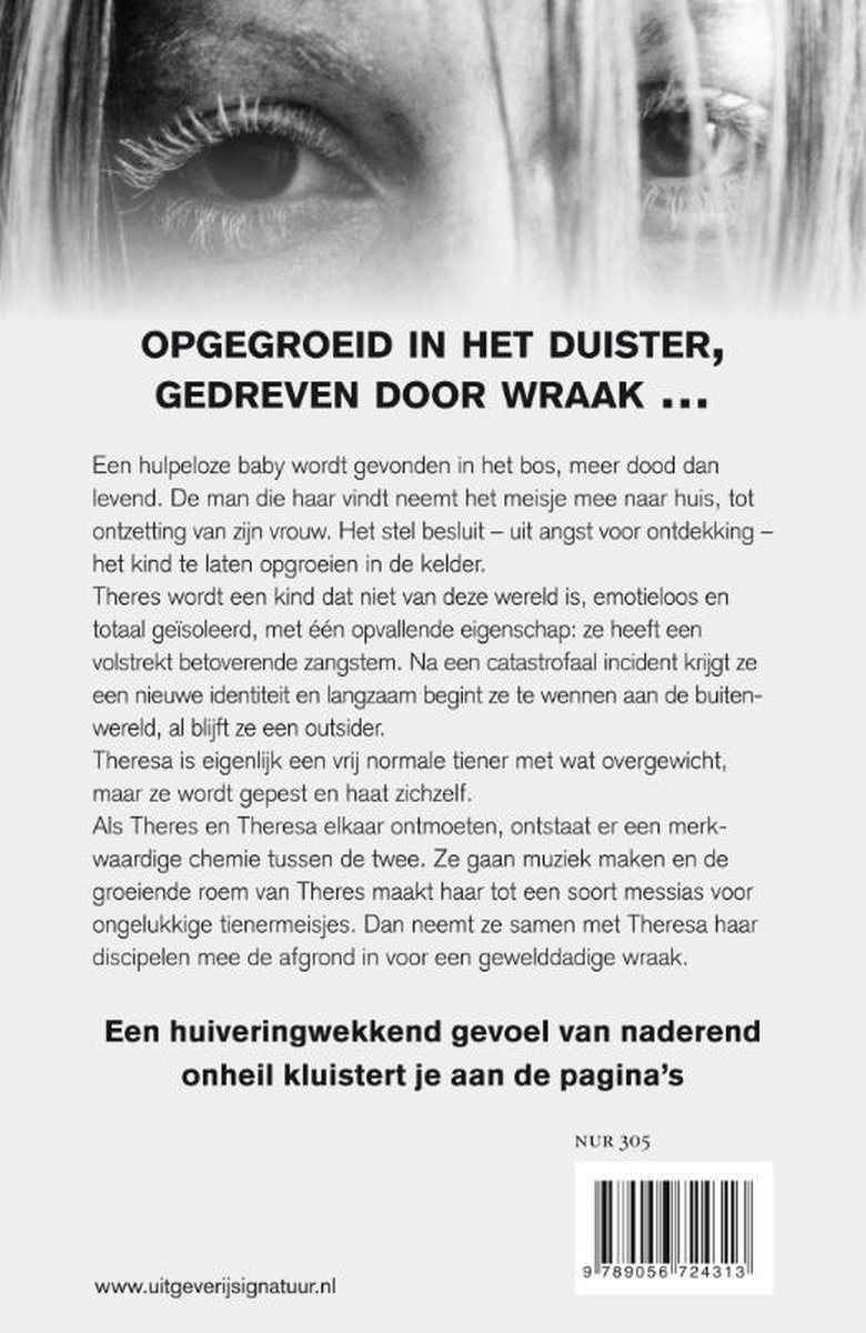 Close-up van het oog en gedeelte van het gezicht van een vrouw met warrig haar voor haar gezicht. Wolfskinderen. John Ajvide Lindqvist. 'Lindqvist bouwt een tastbaar gevoel van ontzetting op.' - The Independent. SIGNATUUR NOIR