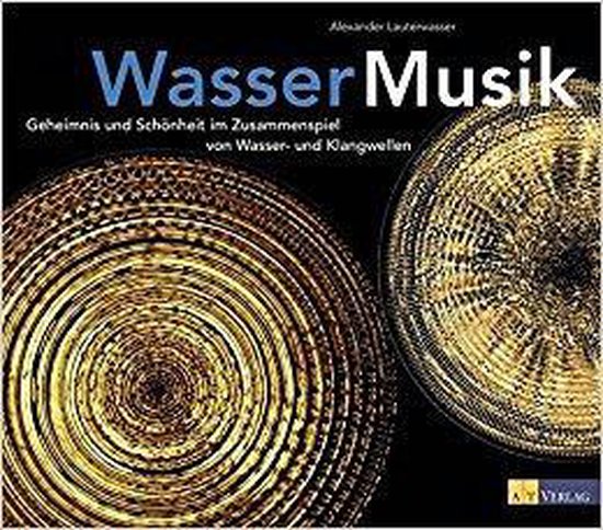 Boekomslag met de titel 'Wasser Musik' in grote blauwe letters, met daaronder kleinere tekst. Twee ronde patronen in goud- en bruintinten vullen het grootste deel van de afbeelding.