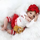 Kerst special - Reborn baby pop in rood met wit pakje en beertje – Santa’s little helper – Levensecht en hand gemaakt 55cm