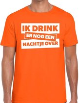 Ik drink er nog een nachtje over tekst t-shirt oranje heren M