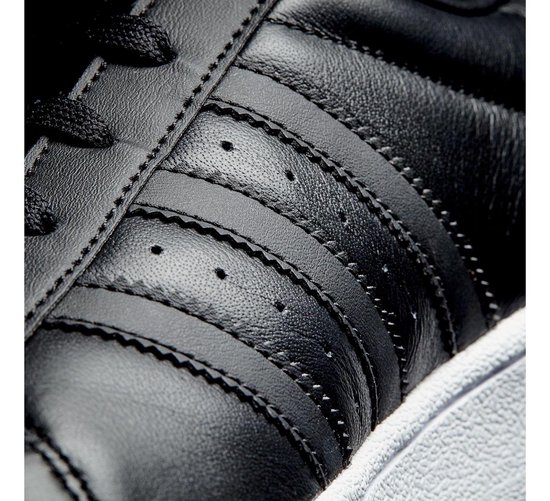 superstar metallic dames zwart