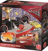 Disney Cars 3: Piston cup race