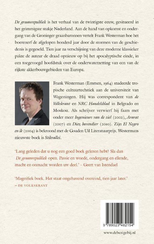 Foto van auteur Frank Westerman, gekleed in een zwart shirt.