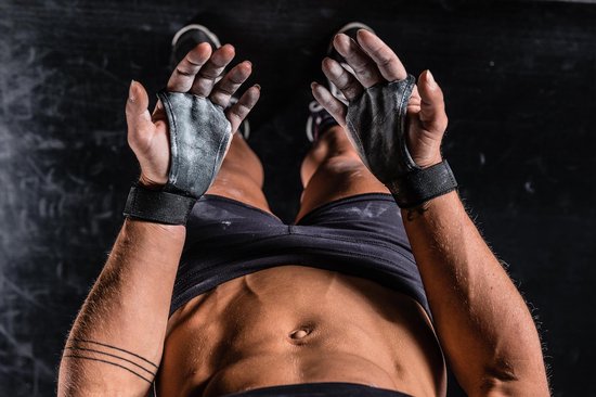 Reeva Kangaroo Grips - Maat M - Crossfit Grips met een korte strap - Crossfit Handschoenen geschikt voor Powerlifting, Fitness en Bodybuilding - Crossfit Grips voor Heren en Dames - reeva