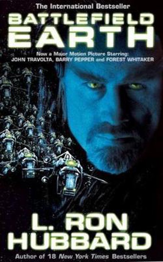 Boekomslag Battlefield Earth, met een blauw gezicht, veel gebouwen en de tekst 'The International Bestseller'.