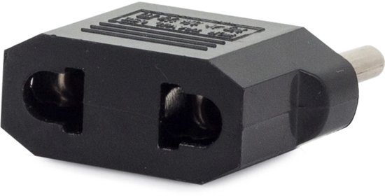 Zwarte reisstekker adapter met twee ingangen en één platte stekker met twee sleuven aan de zijkant.