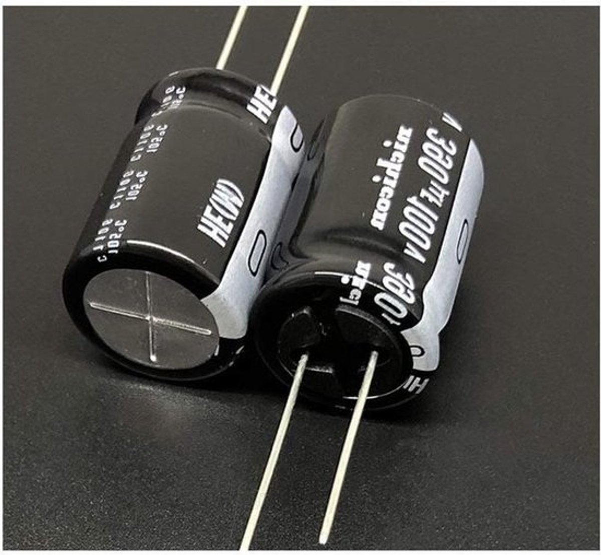 Elektronische condensator - Set componenten - Voor het repareren van apparaten - Zeer lage impedantie - 5 stuks, 390uF - Aluminium