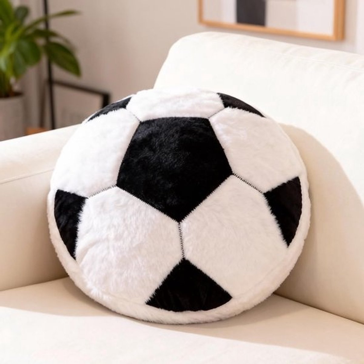 Zachte pluche bal kussen - Fluffy sportbal - 35 x 35 cm - Voor decoratie en cadeaus
