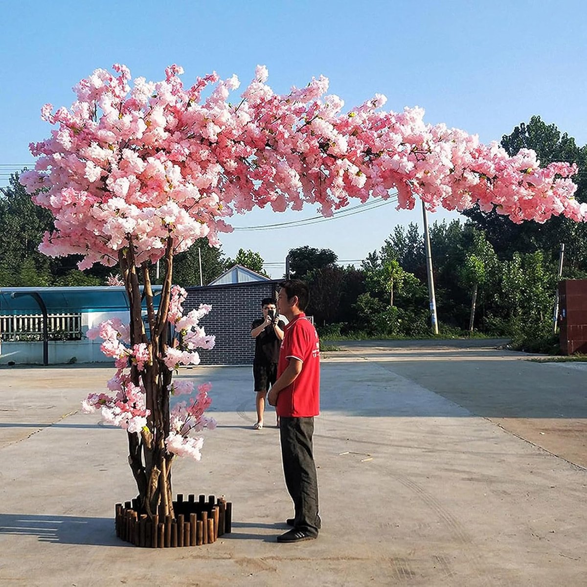 Kunstmatige kersenbloesembomen Prachtige lichtroze Sakura-bloesems voor binnen, buiten, thuiskantoor, zijden en plastic bloemen,1.2X0.8M