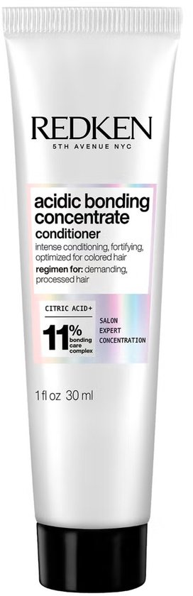 Conditionneur Redken Acidic Bonding Concentrate avec une concentration de 11% d'acide citrique.