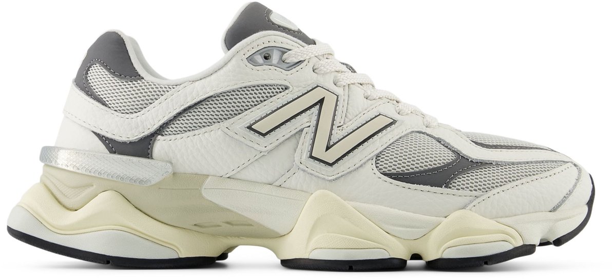 New Balance 9060 - Maat 45.5 - Sea Salt/Castlerock / Wit Grijs - 9060 - Lifestyle - Unisex Sneakers