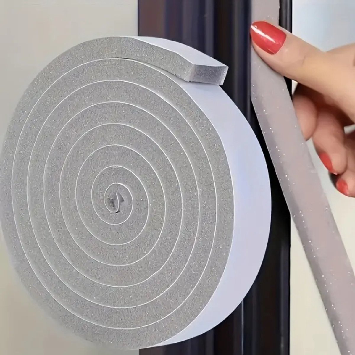 Zelfklevende schuimafdichtingsstrip (15 mm x 10 mm x 4 m), voor geluids- en warmte-isolatie van ramen en deuren, wit