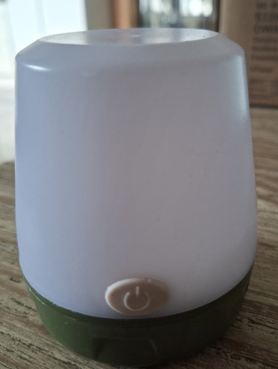 Crivit Camping Lamp / Compact & Draagbaar / 3 Lichtstanden / Incl Batterijen / Groene Onderkant