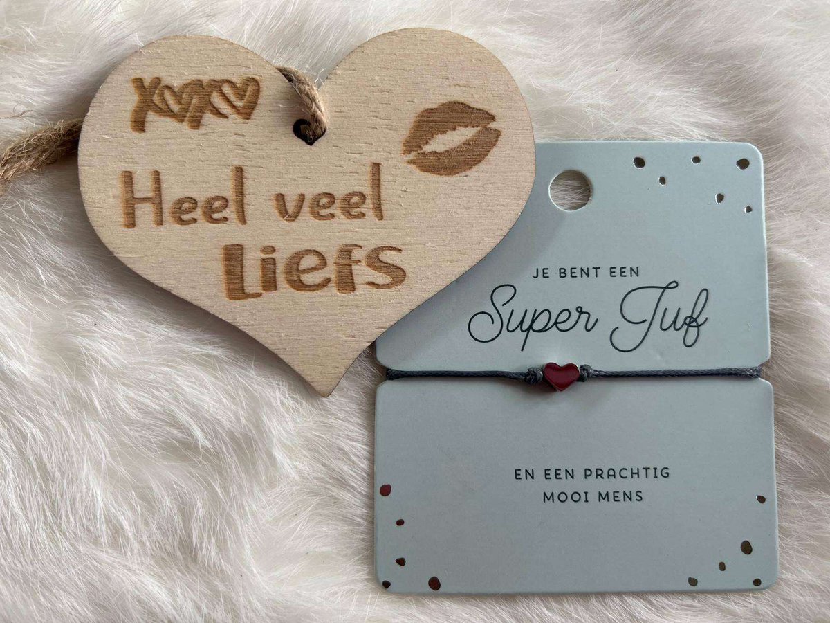 Creaties van hier – Hart Armband - zilver – 8x9 – verstelbaar - Super juf - met houten hartje