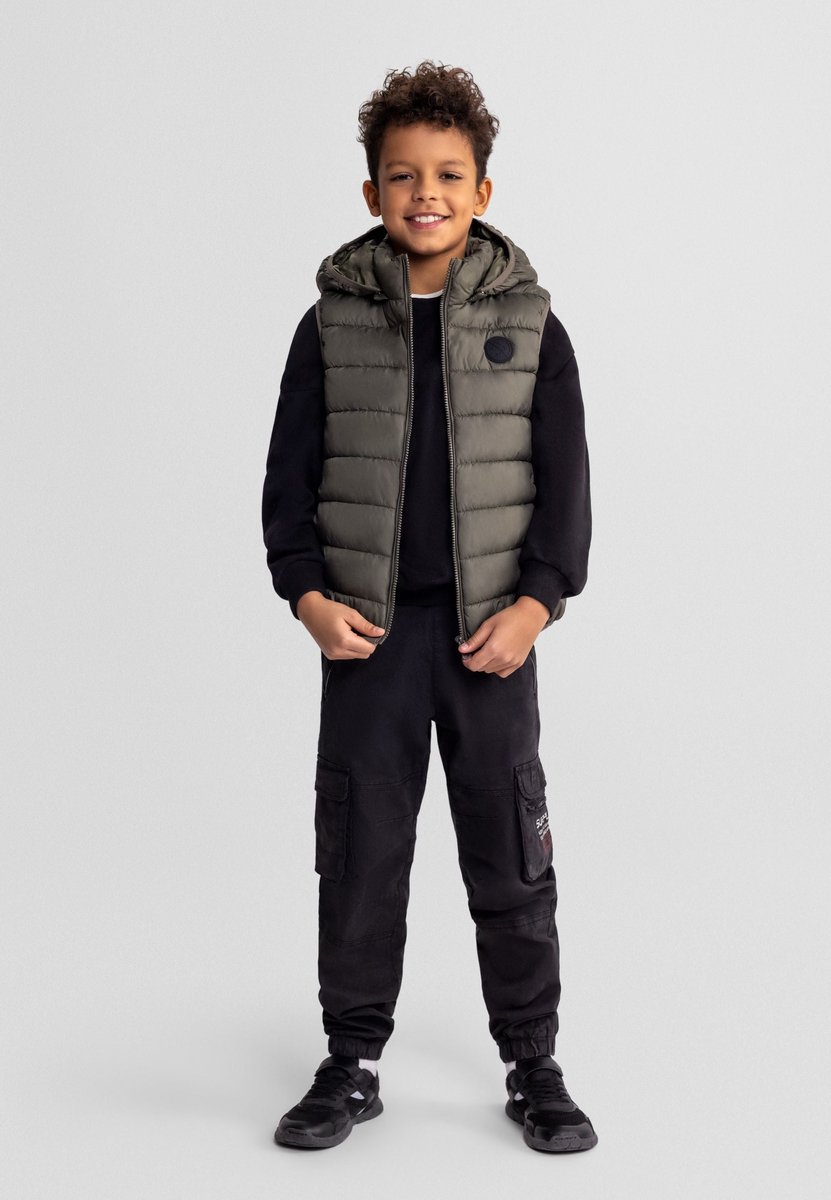 Minoti gewatteerde bodywarmer jongens met afneembare capuchon kaki Creme