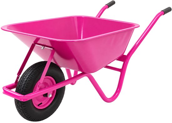 Roze kruiwagen met een luchtband en een stalen bak, op een zwarte achtergrond.