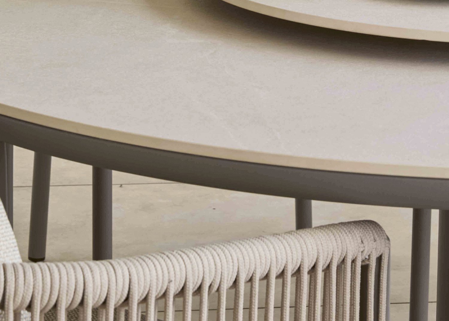 Apple Bee Zanzibar Tuinset - Sintered Stone 220cm - 6x Bora Bora Rope