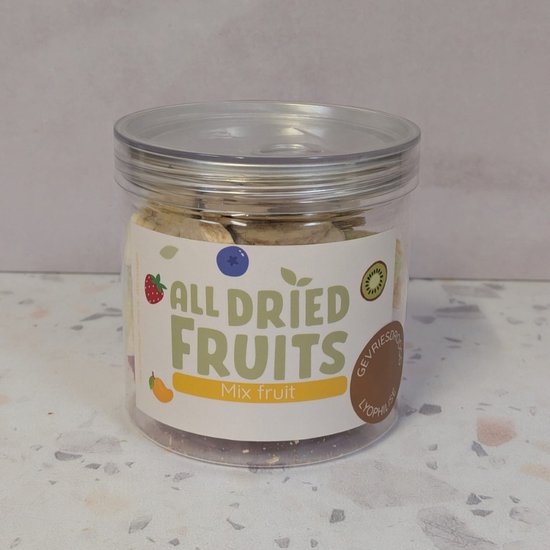Pot met 'All Dried Fruits' mix, inclusief illustraties van fruit en de tekst 'Gevriesdroogd' en 'Lyophilisé'.