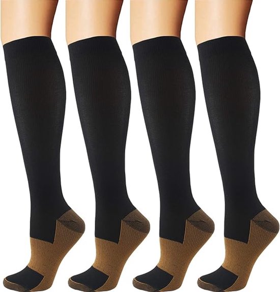 Vier zwarte compressiekousen met bruine hak- en teendetails.