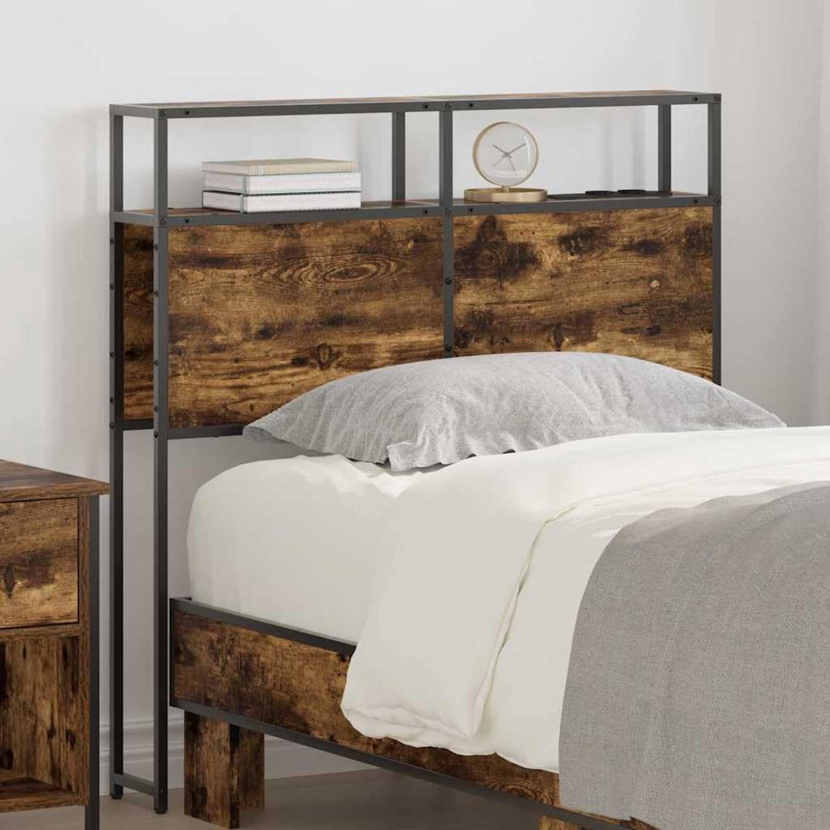 Hoofdeinde met opbergruimte, hout en metaal, met geïntegreerde planken en stopcontacten, rechthoekige vorm, gladde afwerking, ideaal voor kleine slaapkamers.