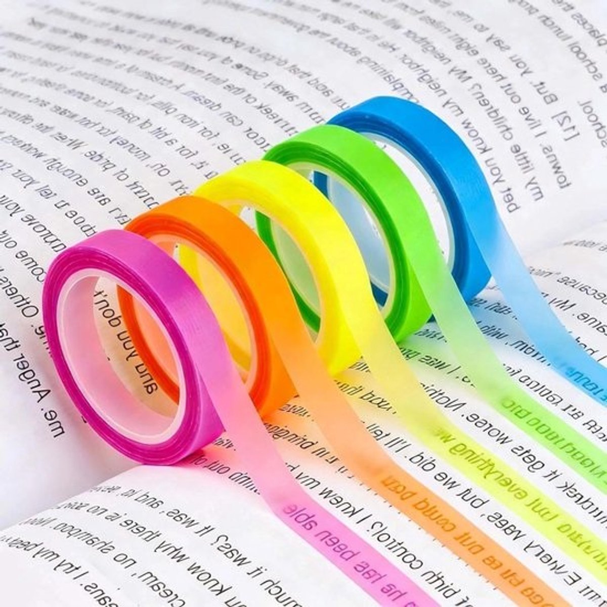 Kleurrijke fluorescerende hechtnoten en markeerstrips - 10 rollen verwijderbare plakband voor notities en boeken - 5m per rol