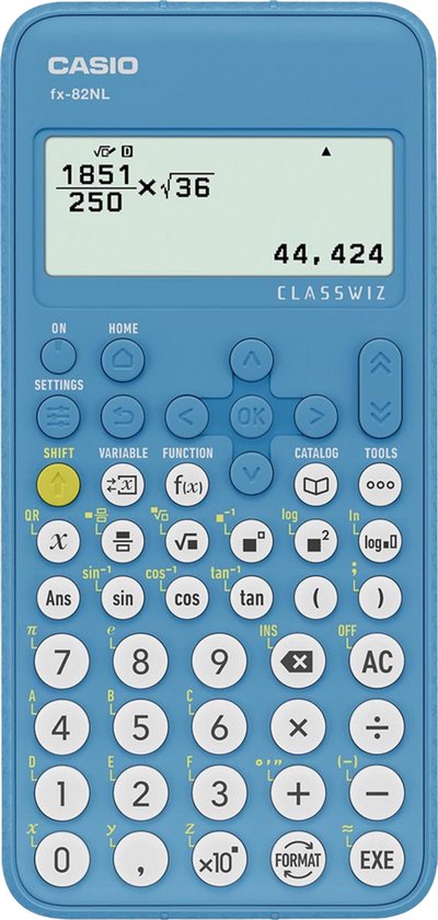 Blauwe Casio fx-82NL ClassWiz wetenschappelijke rekenmachine met een display dat de berekening 1851/250 × √36 toont.
