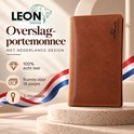 Bruine leren overslagportemonnee met LeonDesign logo en Nederlandse vlag.