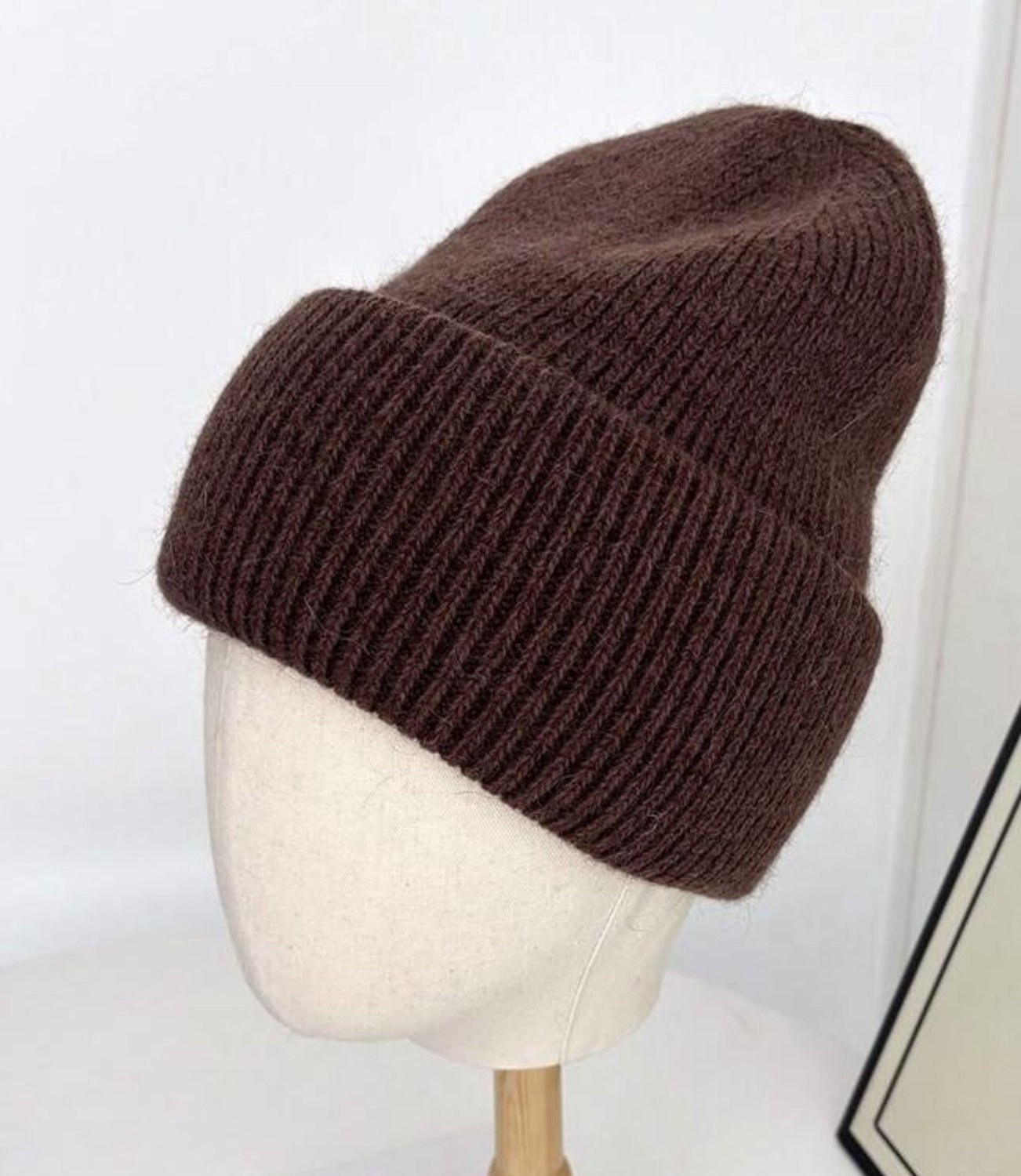 Beanie - long beanie - muts met omslag - bruine beanie muts - Long beanie - warme muts - lange muts - muts beanie - brown beanie - Muts - bruine muts - longbeanie - beanie - wintermuts - winter accessoires - warme beanie - dikke muts -wollen muts