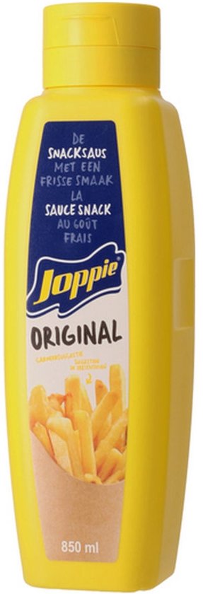 Gele fles Joppie Original snacksaus (850ml) met afbeelding van friet en tekst over frisse smaak.