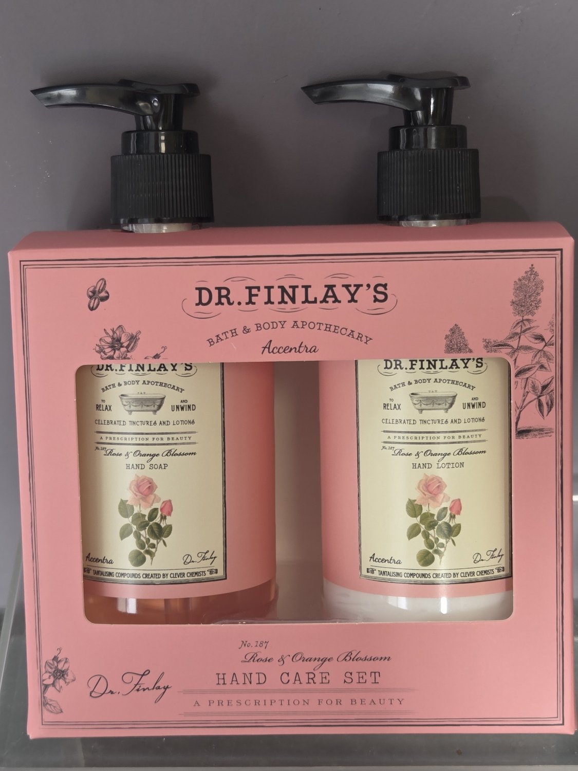 dr finlay 's handzeep en handlotion -rozen en oranje bloesem - leuk kado - geschenk voor kerst - moeder dag - vriendin - origineel kado - valentijn - verjaardag - geschenk set voor vrouwen
