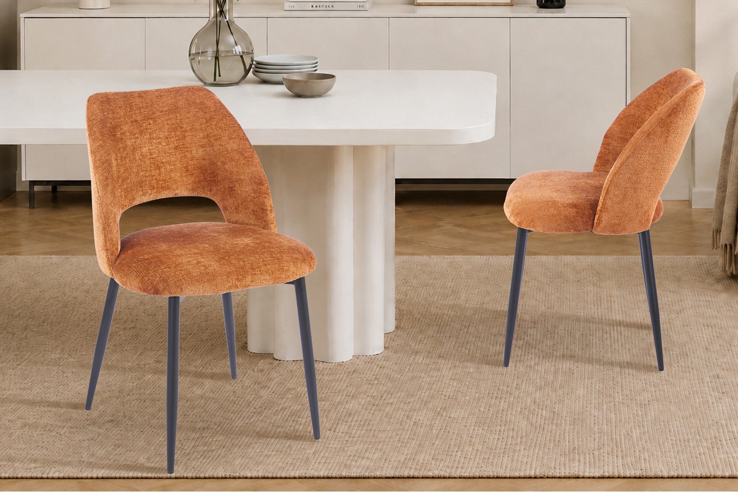 Stoelen/Eetkamerstoel 'Arlo' in stof Harmony Goud kleur - H 82cm x B 51 x D 59.5 cm - Rousseau - Per stuk