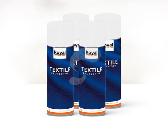Vier spuitbussen Royal Furniture Care Textiel Protector met blauw textielpatroon en witte doppen.