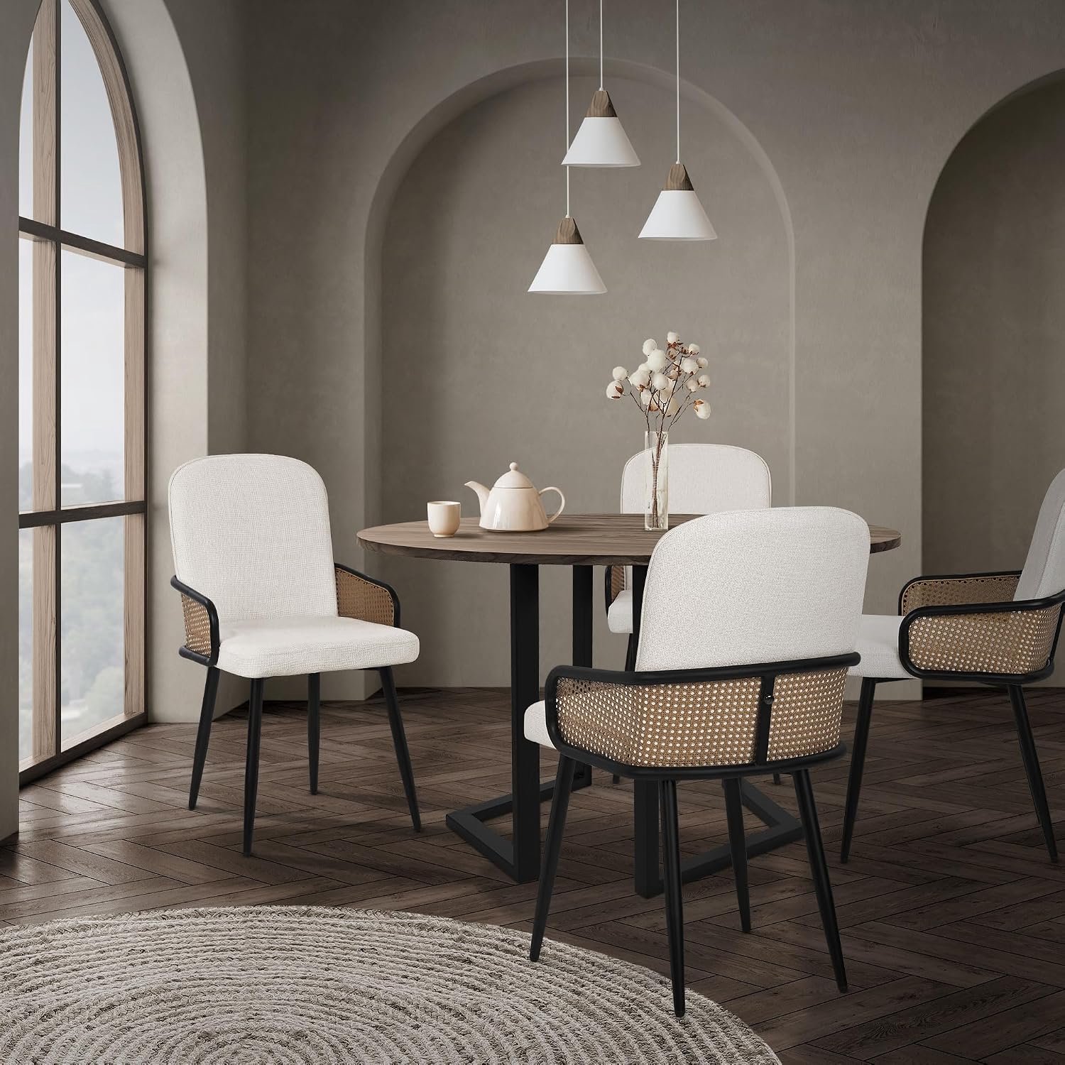 Luxe Beige Eetkamerstoelen Set van 6 met Armleuningen en Rotan Look – Ergonomische met Zachte Stoffen Zitting, Gebogen Rugleuning, Stevig Metalen Onderstel en Krasbeschermende Vloerdoppen, Moderne Keukenstoelen en Woonkamerstoelen, 61 x 51 x 91 cm