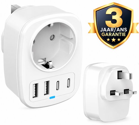 Witte EU naar UK reisstekker met 2 USB-A en 2 USB-C poorten, inclusief een gouden badge met 3 jaar garantie.