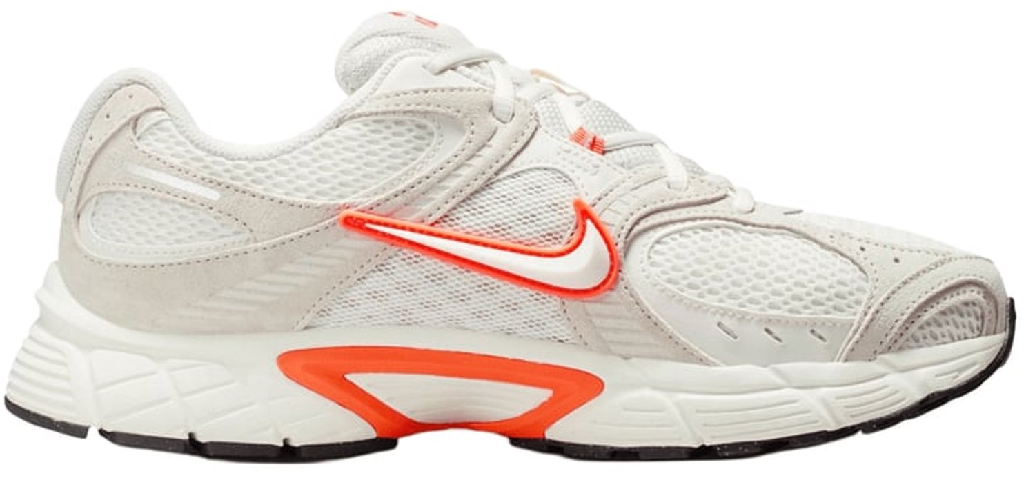 Nike V5 RNR Suede 2 Sneakers – Sail/Sail-Light Bone-Turf Gebroken V5 Lifestyle Heren Sneakers voor Mannen Wit
