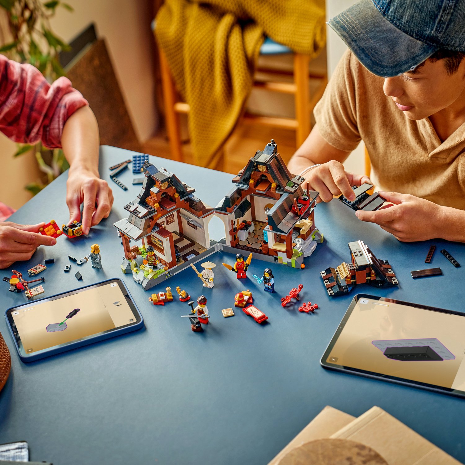 LEGO NINJAGO 15-jarig Jubileum: Smederij De Vier Wapens Bouwpakket voor Kinderen en Volwassenen 71858 — afbeelding 8