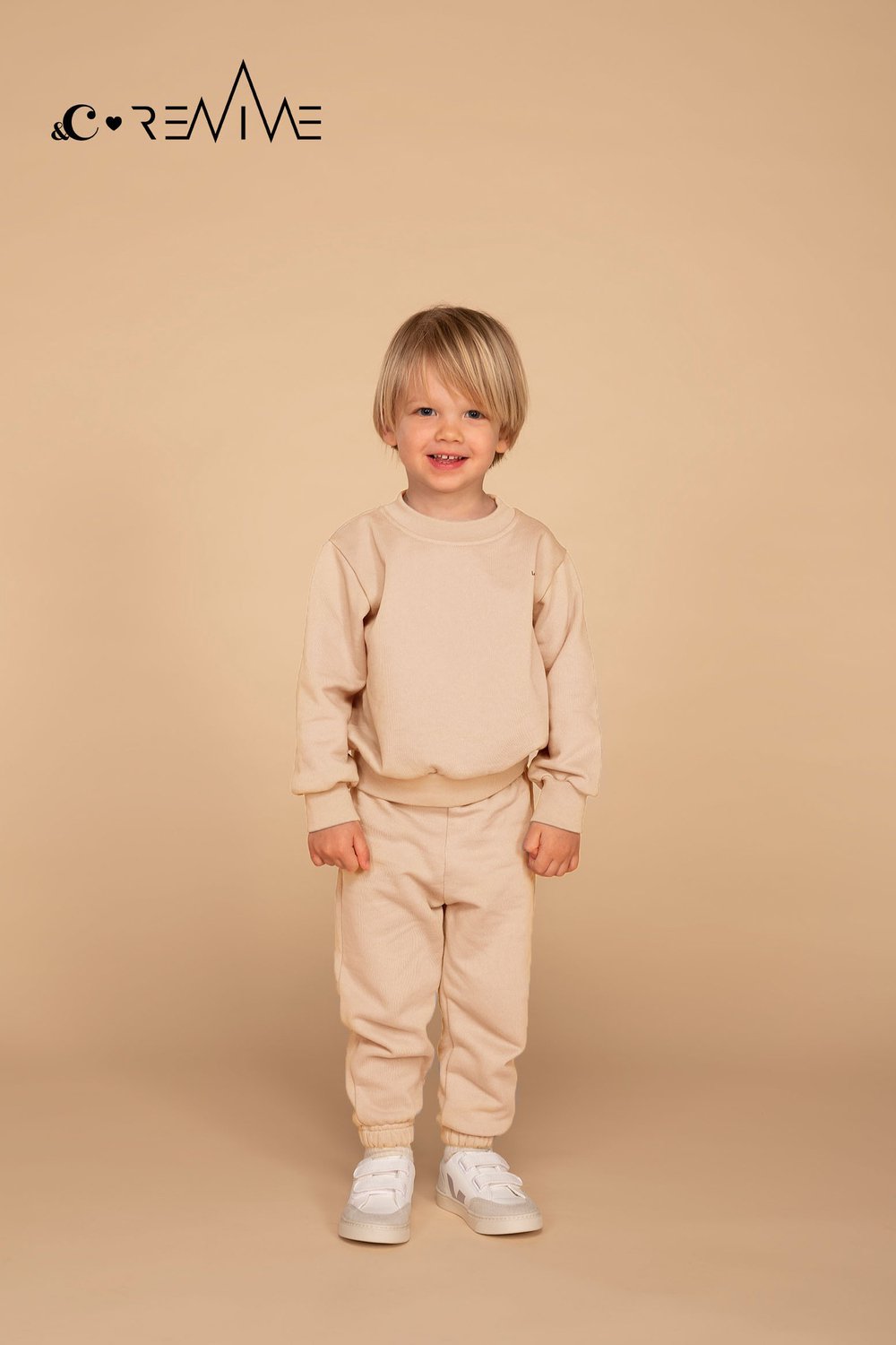 REVIVE x &C - Huispak Kinderen - Basic Model, Biologisch Katoen - Soft Beige - Maat 140 (9-10 jaar)