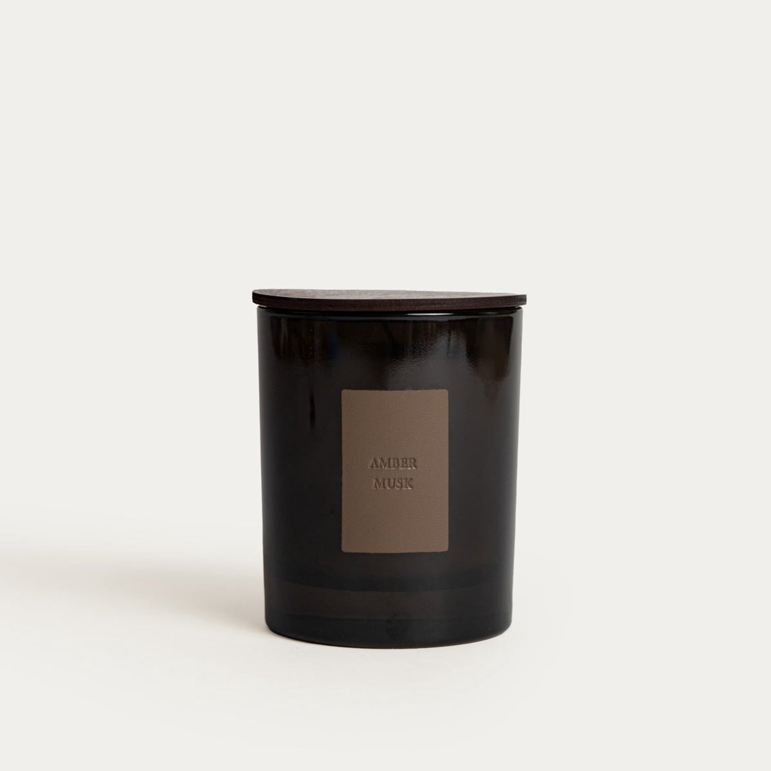 Homla Sojakaars | URBAN LEATHER | Amber Musk | 200 g | 781322 Bruin