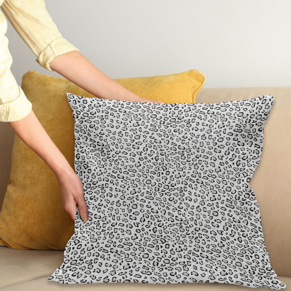 ABAKUHAUS Snow Leopard Sierkussenhoes, Continuous Patroon van Greyscale Natuurlijk Camouflage Wild Kat Skin, Decoratieve Vierkante Sierkussenhoes, 45 x 45 cm, Dust Pearl Houtskool Grijs