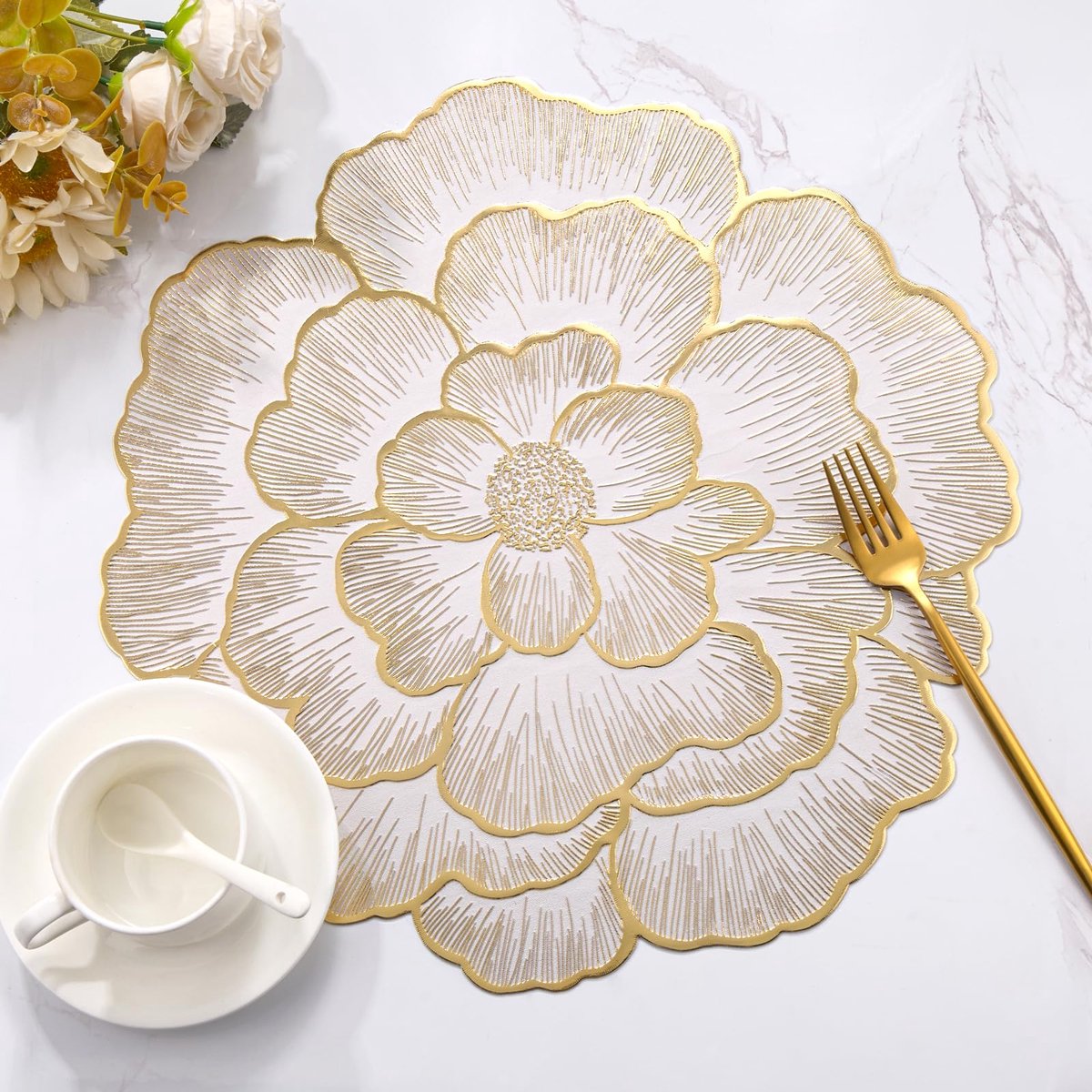 Casalora Gouden Placemats Set van 6 – Rond 35 cm – Rozenmotief – PVC – Hittebestendig & Wasbaar – Water- en Oliebestendig – Luxe Tafeldecoratie