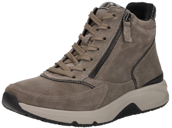 Bruine suède veterboot met rits, lichte zool en metallic accent op de hiel.