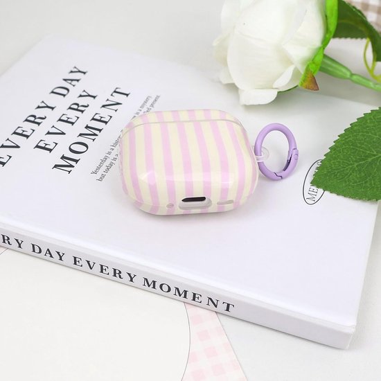 Compatibel met AirPods 4 hoes met reinigingsset, schattig gestreept patroon, esthetisch design, stootvaste en krasbestendige TPU-beschermhoes met sleutelhanger, voor vrouwen en meisjes, paars — afbeelding 3