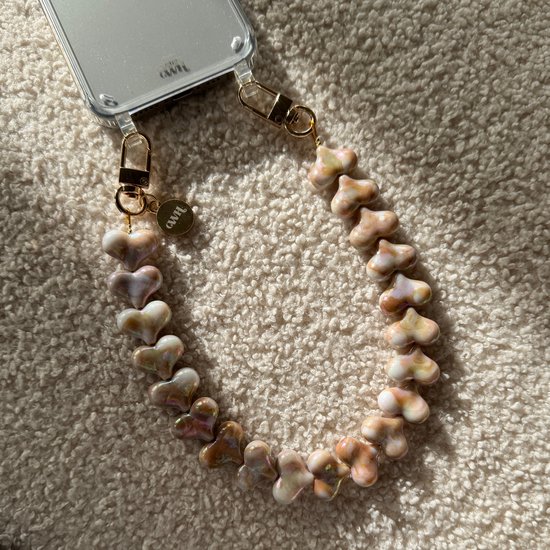 xoxo Wildhearts telefoonkoord - Funky Hearts Charm Cord (Champagne Pearl) - Geschikt voor iPhone - Geschikt voor Samsung - Universeel Phone Cord - Telefoonketting - Bedeltje voor telefoon - Telefoonhanger - Ketting met hartjes - Champagne